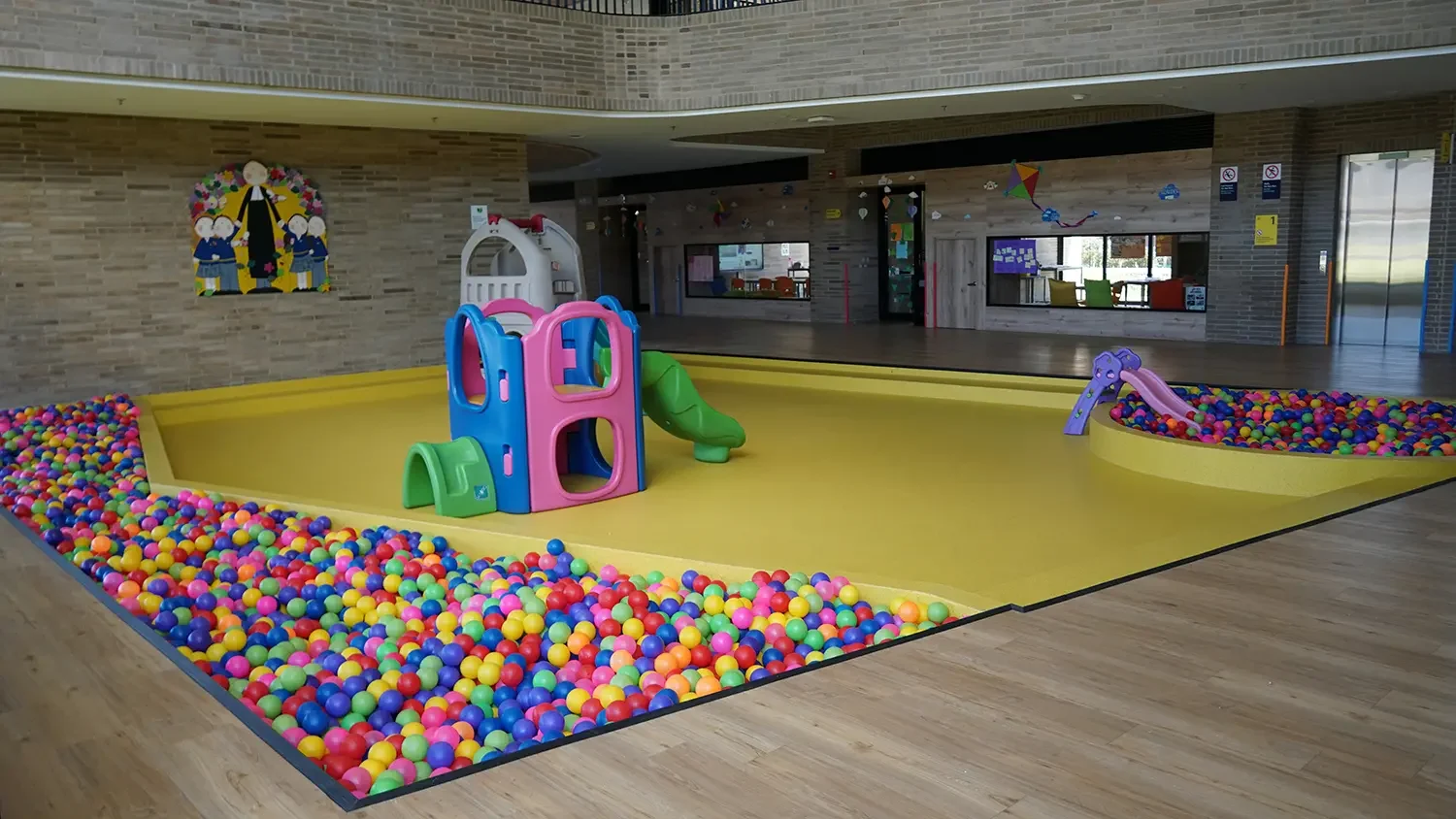 Patio Interno de Preescolar